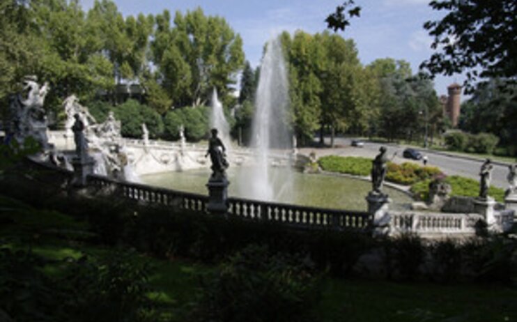 AUTUMN IN TURIN 